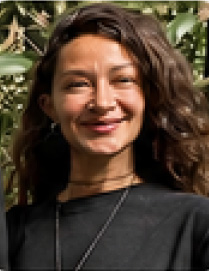 Frau Ebru Akgün