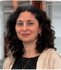 Frau Dilara Kaya